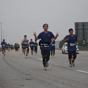 Runner Photo 7587807