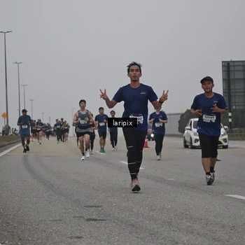 Runner Photo 7587808