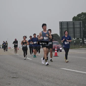 Runner Photo 7587813
