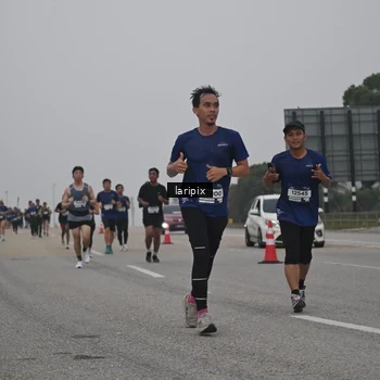 Runner Photo 7587814