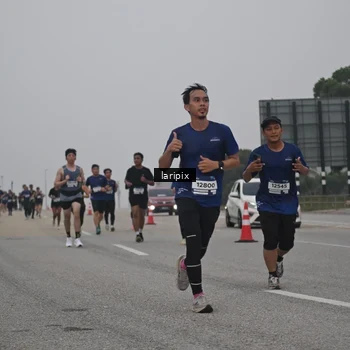 Runner Photo 7587816