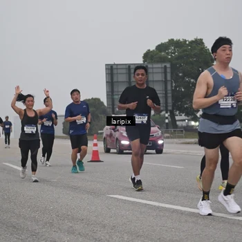 Runner Photo 7587823