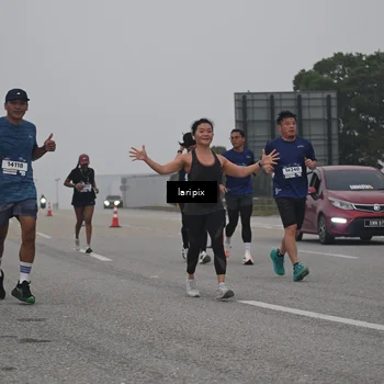 Runner Photo 7587827
