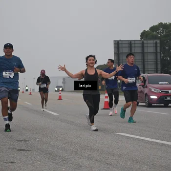 Runner Photo 7587828