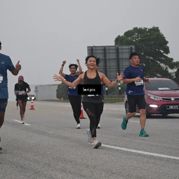 Runner Photo 7587833