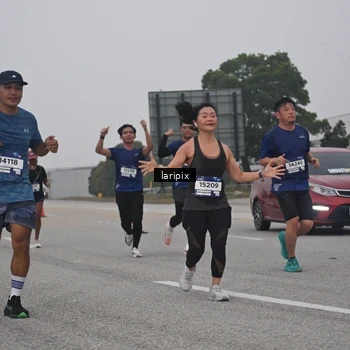 Runner Photo 7587836