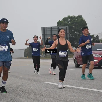 Runner Photo 7587837