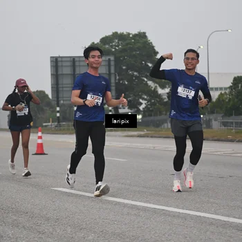 Runner Photo 7587840