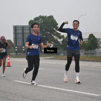 Runner Photo 7587842