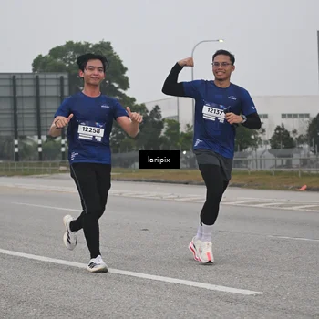 Runner Photo 7587846