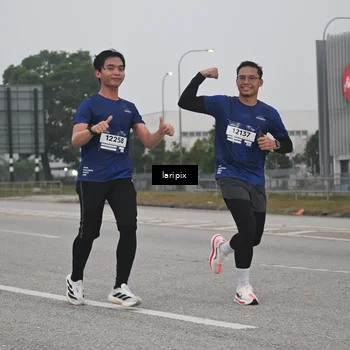 Runner Photo 7587847