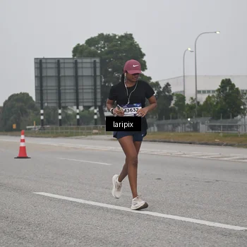 Runner Photo 7587851