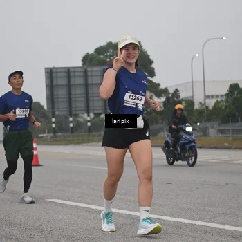 Runner Photo 7587859