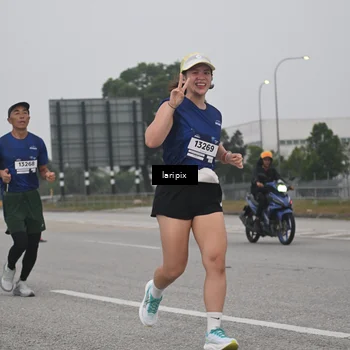 Runner Photo 7587861