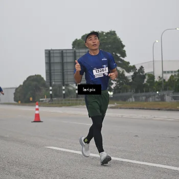 Runner Photo 7587863