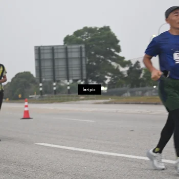 Runner Photo 7587877