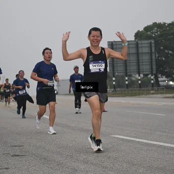 Runner Photo 7587884