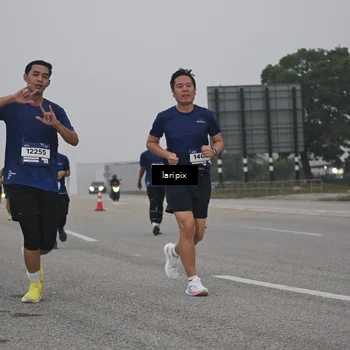 Runner Photo 7587887