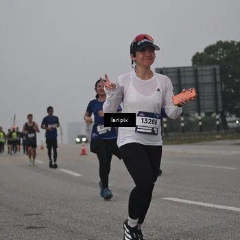 Runner Photo 7587900