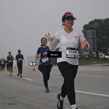 Runner Photo 7587901