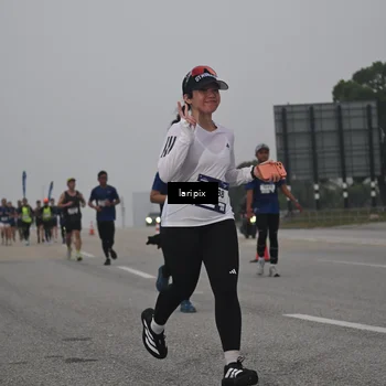 Runner Photo 7587905