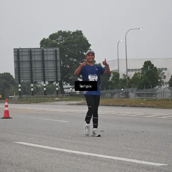 Runner Photo 7587913