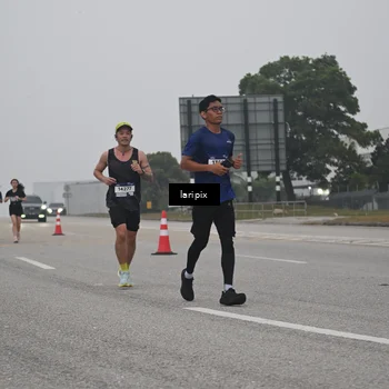 Runner Photo 7587918