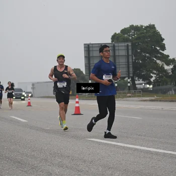 Runner Photo 7587919