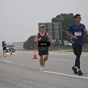 Runner Photo 7587923