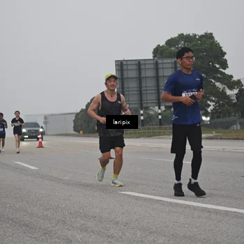 Runner Photo 7587924