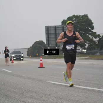 Runner Photo 7587928