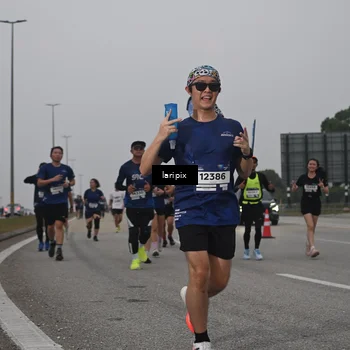Runner Photo 7587948
