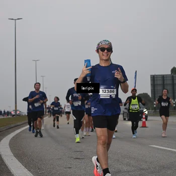 Runner Photo 7587956