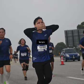 Runner Photo 7587958