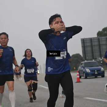 Runner Photo 7587959