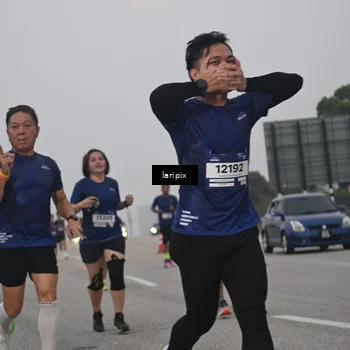 Runner Photo 7587961