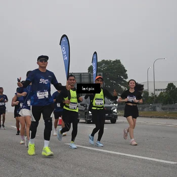 Runner Photo 7587967