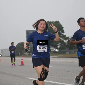 Runner Photo 7587974