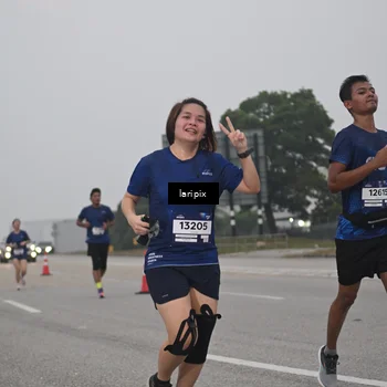 Runner Photo 7587976