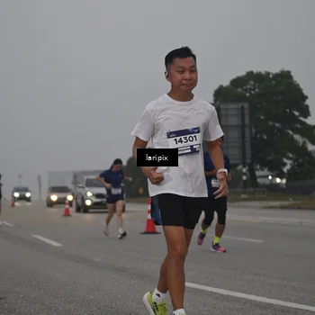 Runner Photo 7587983