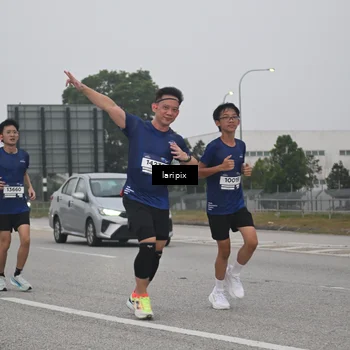 Runner Photo 7587991