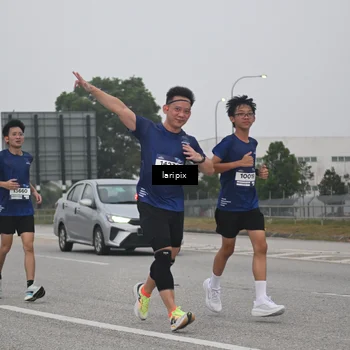 Runner Photo 7587992