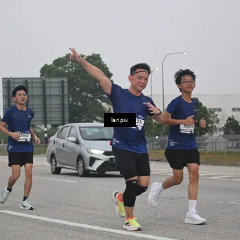 Runner Photo 7587994
