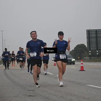 Runner Photo 7587996