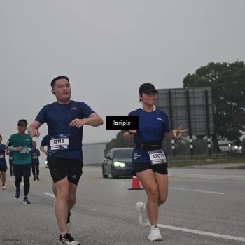 Runner Photo 7588003