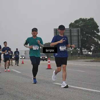 Runner Photo 7588014