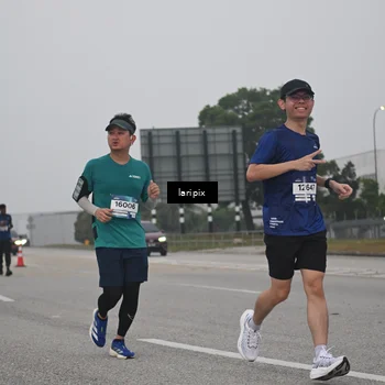 Runner Photo 7588015