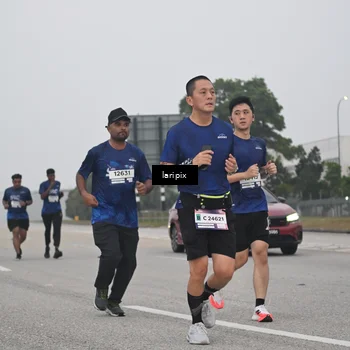 Runner Photo 7588030