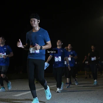 Runner Photo 7588060