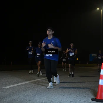 Runner Photo 7588132